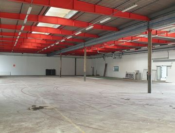 Foto 1 di 12 - Capannone in Vendita in Via dei Montecchi a Vicenza