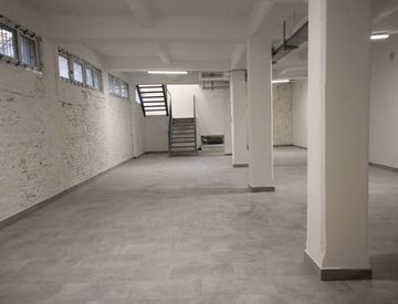 Corridoio - Locale commerciale in Affitto in Via Beinasco 5 a Torino