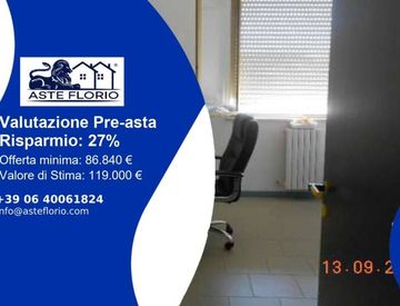 Foto 1 di 12 - Ufficio in Vendita in Via Camillo Benso Cavour 14 a Porto Sant'Elpidio