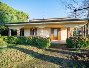 Facciata - Villa in Vendita in Via Antonio Gramsci 28 a Castellucchio