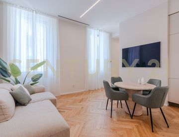 Soggiorno - Bilocale in Vendita in Via Carlo Pisacane a Milano