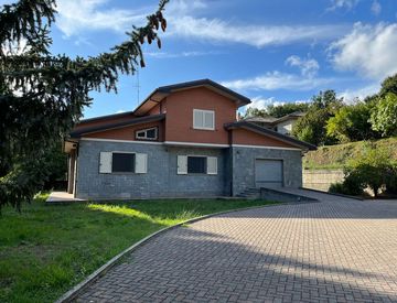 Foto 1 di 2 - Villa in Vendita in Contrada Bruno 9 a Torre di Ruggiero