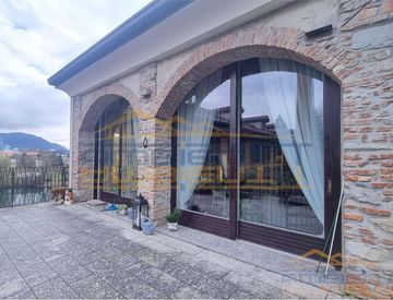 Facciata - Attico, mansarda in Vendita in Frazione Molinazzo 2 a Brivio