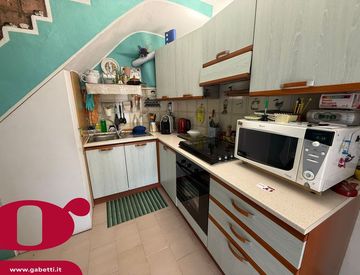 Cucina - Trilocale in Vendita in Via Garibaldi a Dolcedo
