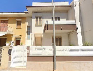Foto 1 di 4 - Casa indipendente in Vendita in Via Cesare Battisti 170 a Acate