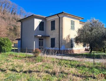 Facciata - Villa in Vendita in Via Ponte Provinciale 22 a Filattiera