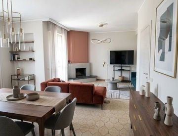 Soggiorno - Trilocale in Vendita in zona Casina a Casina