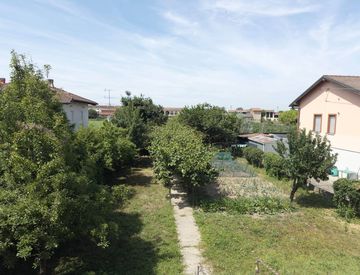 Giardino - Villa in Vendita in Via Vittorio Veneto a Palazzolo Vercellese