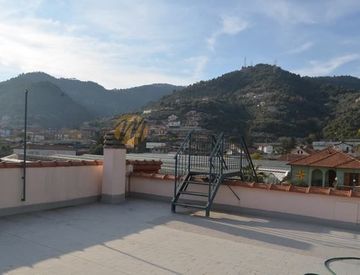 Terrazza - Casa bifamiliare, trifamiliare in Vendita in Via Puccini a Camporosso