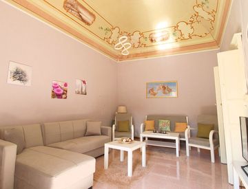 Soggiorno - Casa indipendente in Vendita in Corso Umberto I 128 a Chiaramonte Gulfi