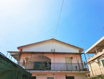 Facciata - Casa bifamiliare, trifamiliare in Vendita in Villaggio Gelsari a Augusta