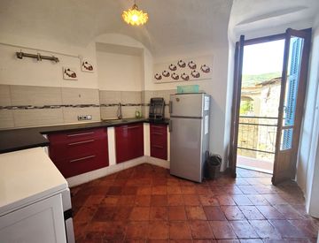 Cucina - Casa indipendente in Vendita in Via XX Settembre a Pontedassio