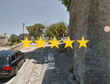 Giardino - Trilocale in Vendita in Via della Cupa a Todi