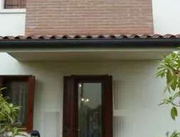 Facciata - Villetta a schiera in Vendita in Via Enrico de Nicola a Vicenza