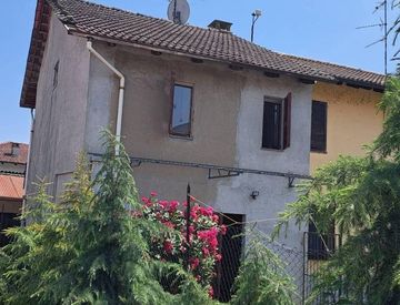 Foto 1 di 33 - Casa indipendente in Vendita in Via San Giuseppe 9 a Carisio