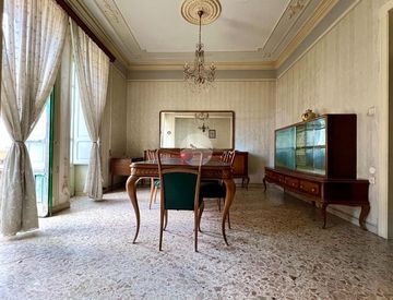 Soggiorno - Trilocale in Vendita in Via Dante Alighieri 62 a Alcamo