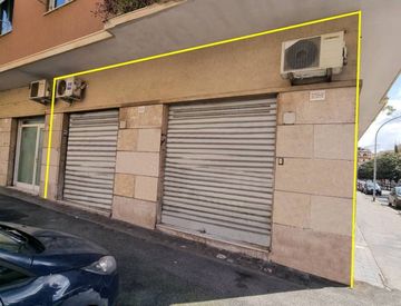Foto 1 di 2 - Ufficio in Vendita in Via della Repubblica a Montegranaro