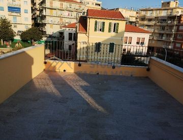 Foto 1 di 4 - Bilocale in Vendita in Via San Giuseppe a Taggia
