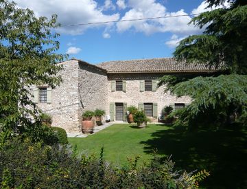 Foto 1 di 47 - Villa in Vendita in Via Bazzanese a Spoleto