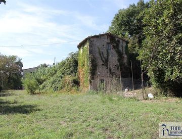 Foto 1 di 21 - Rustico, casale in Vendita in Via Angelo Cortesi 94 a Todi
