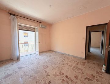 Stanza - Quadrilocale in Vendita in Viale Polibio a Siracusa