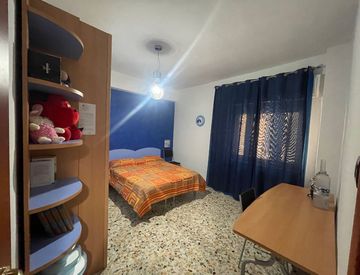 Camera da letto - Trilocale in Vendita in Viale Vincenzo de Filippis a Catanzaro