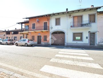 Foto 1 di 41 - Casa indipendente in Vendita in Corso Repubblica 34 a Borgo d'Ale