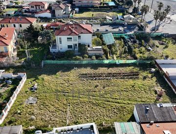 Foto 1 di 12 - Terreno agricolo in Vendita in Via Prati Privata 52 a Vallecrosia