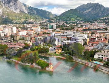 Vista - Attico, mansarda in Vendita in Via dell'Isola a Lecco