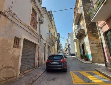 Foto 1 di 2 - Monolocale in Vendita in zona Centro a Ragusa