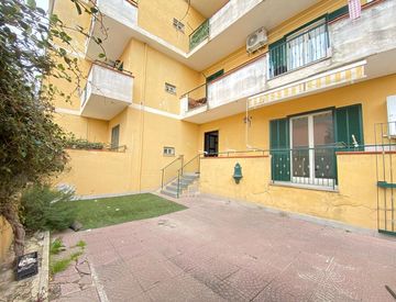 Foto 1 di 22 - Trilocale in Affitto in Via Oasi Sacro Cuore 223 a Giugliano in Campania