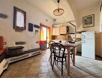 Soggiorno - Bilocale in Vendita in Via Dian Castello a Chiusanico