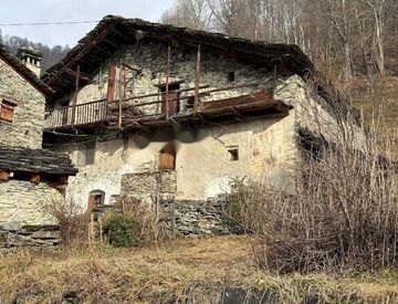 Facciata - Rustico, casale in Vendita in Borgata Ponte 2 a Sampeyre