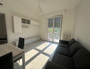 Soggiorno - Trilocale in Affitto in Via Sulmona 23 a Milano