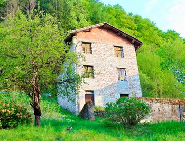 Facciata - Rustico, casale in Vendita in SP79 a Castello Tesino