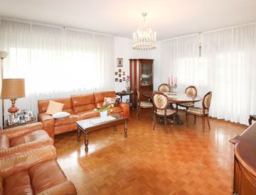 Soggiorno - Quadrilocale in Vendita in Via Vittorio Veneto 60 a Bolzano