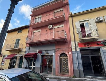 Facciata - Appartamento in Vendita in Via San Giovanni 40 a Barcellona Pozzo di Gotto