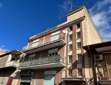 Vista - Quadrilocale in Vendita in Via San Giorgio a Mentana