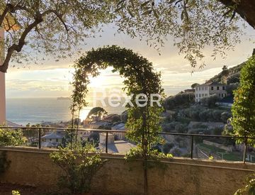 Vista - Appartamento in Vendita in Via alla Bossola 42 a Pieve Ligure