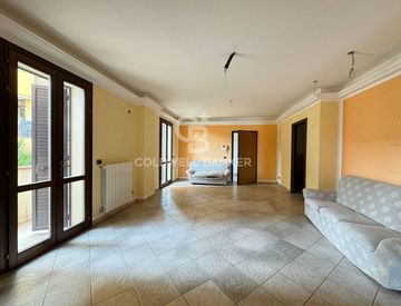 Soggiorno - Quadrilocale in Vendita in Via Roma a Modica