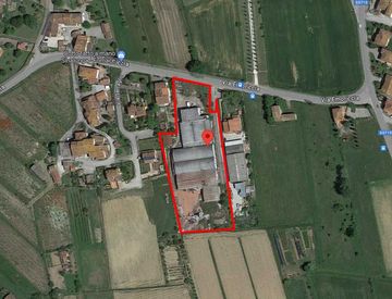 Foto 1 di 5 - Magazzino in Vendita in Via Serraglio a Sinalunga