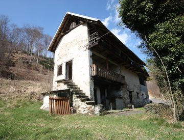 Foto 1 di 9 - Baita, bungalow, chalet, trullo in Vendita in Via Machetto a Civiasco