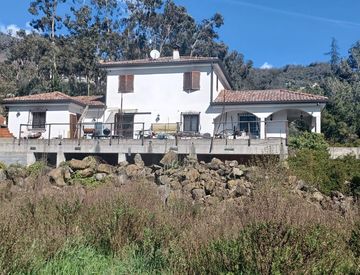 Foto 1 di 69 - Villa in Vendita in Località Cartiera a Isolabona