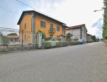 Foto 1 di 32 - Quadrilocale in Vendita in Strada S.' Anna 28 a Cigliano