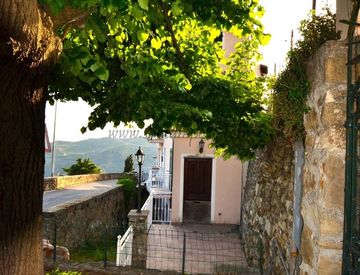 Giardino - Trilocale in Vendita in zona Centro a Perinaldo