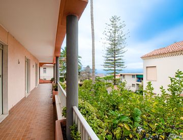 Terrazza - Trilocale in Vendita in Via Poggio Ponente 18 a Vallecrosia