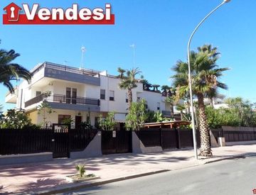 Foto 1 di 8 - Villa in Vendita in Corso Vittorio Emanuele 176 a Margherita di Savoia