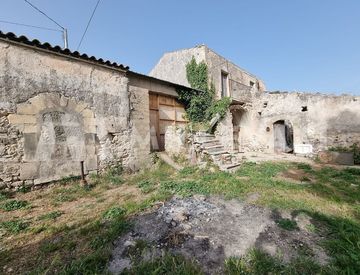 Foto 1 di 24 - Rustico, casale in Vendita in Strada provinciale 6 a Chiaramonte Gulfi
