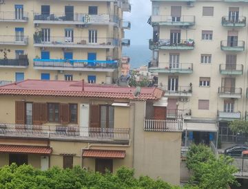 Foto 1 di 17 - Appartamento in Vendita in Via Giovanni Gioacchino Winckelmann a Ercolano