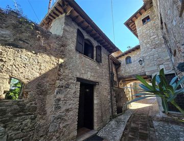 Facciata - Casa bifamiliare in Vendita in zona Firenzuola a Acquasparta